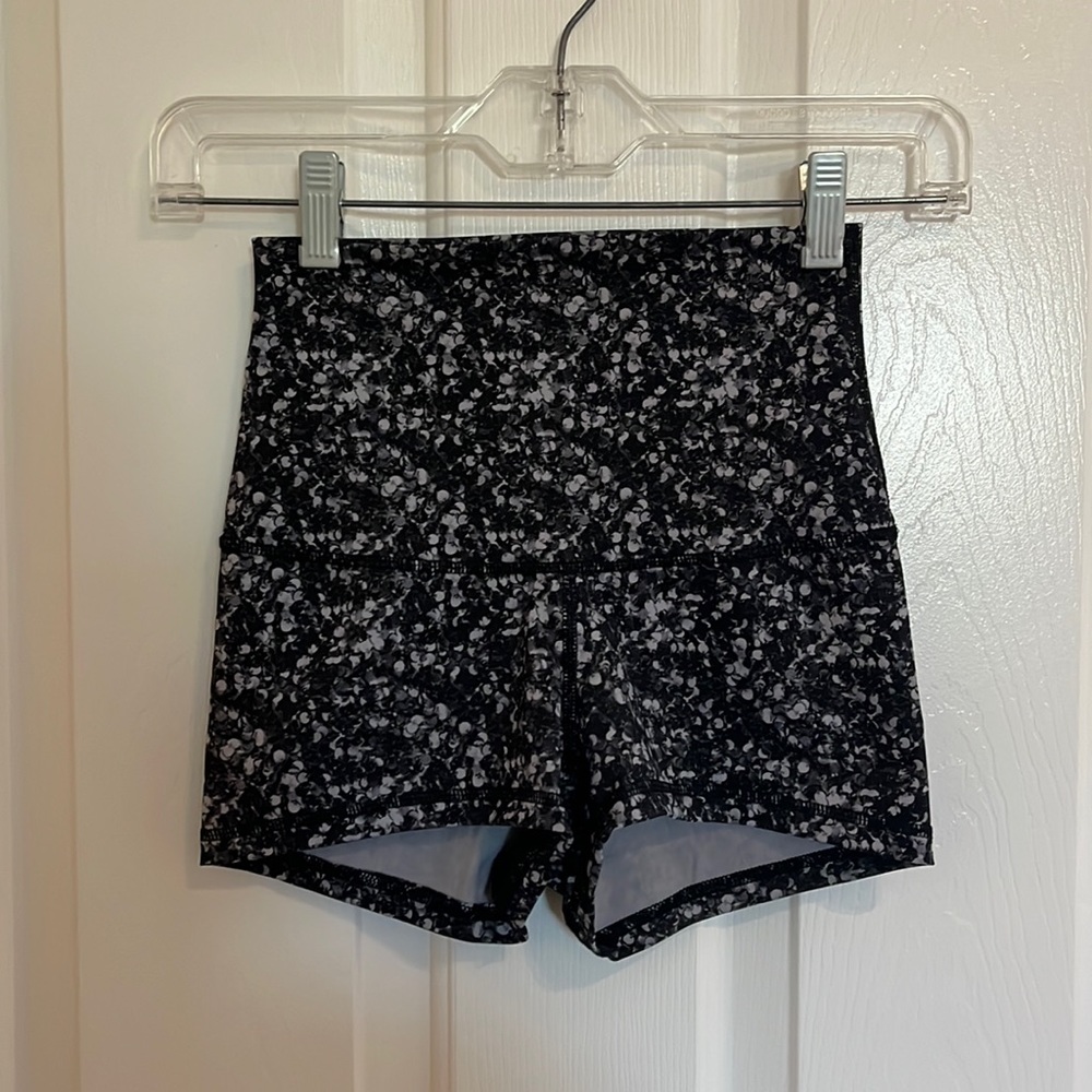 lululemon sparkle shorts